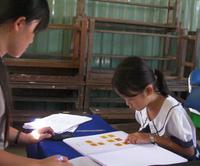 Tests cognitifs pour les écoliers, Vietnam (© IRD, F. Wieringa)